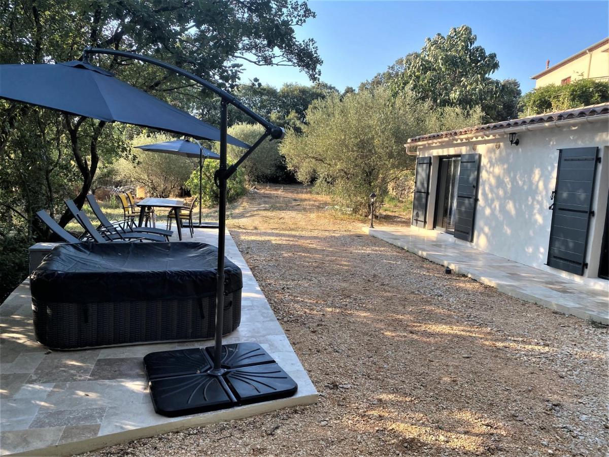 Appartement de charme avec jaccusi Vezenobres Extérieur photo